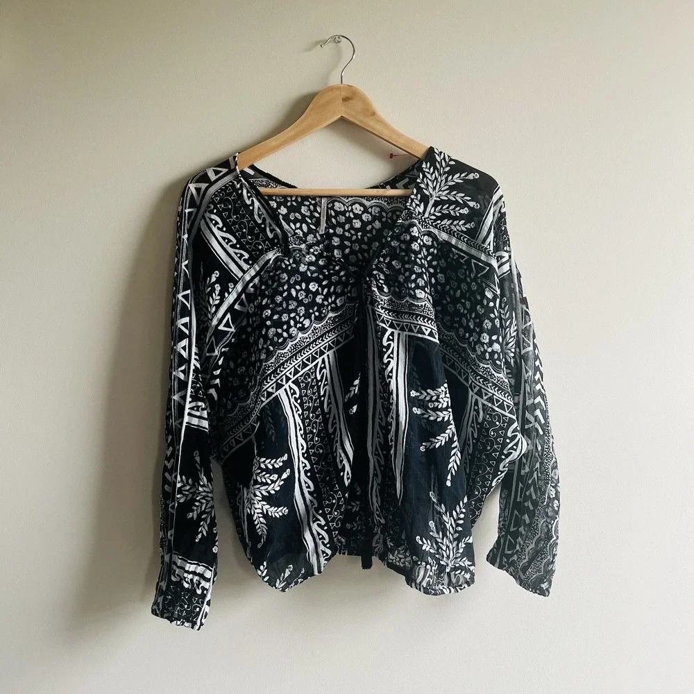 Free People Black White Sheer Yo Yo Geo Blouse Size Large